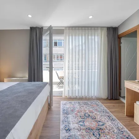 Taksim Square - Penthouse W Balcony 401 Appartamento